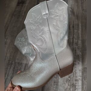 Silver Western-Style Girls Boots Size 3